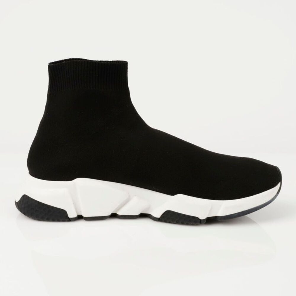 Speedrunner Sneakers - Picture 7 of 10